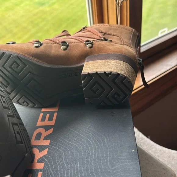 Merrell Tan Lace-Up Boots - Picture 5 of 7